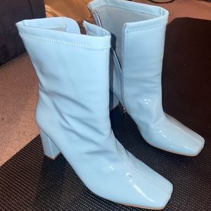 9.5 baby blue heeled boots